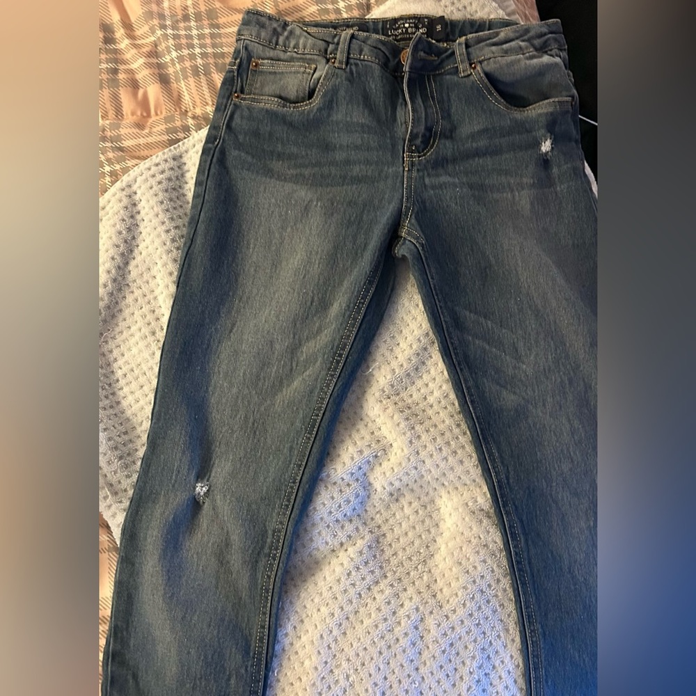 Lucky brand jeans.